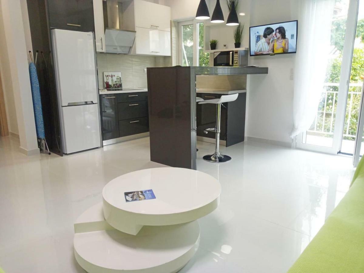 Luxury Apartment Next To The Sea Beach Atenas Exterior foto
